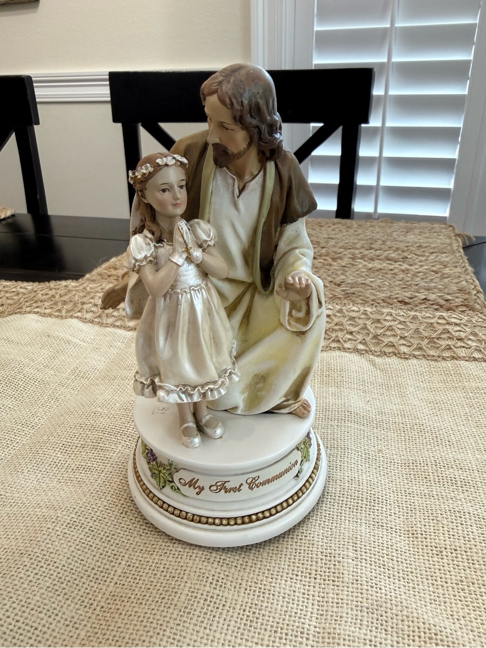 Joseph’s Studio by Roman Jesus w/ Praying Girl First Communion Figure Music Box